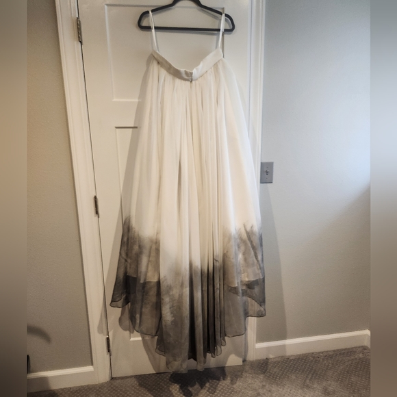 EUC, Sweet Caroline Cordelia Skirt, color: Smoke Show, Pockets, bridal sz20 - Picture 4 of 9